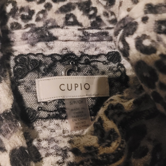Cupio Animal Print Long Sleeve Top - Picture 4 of 4